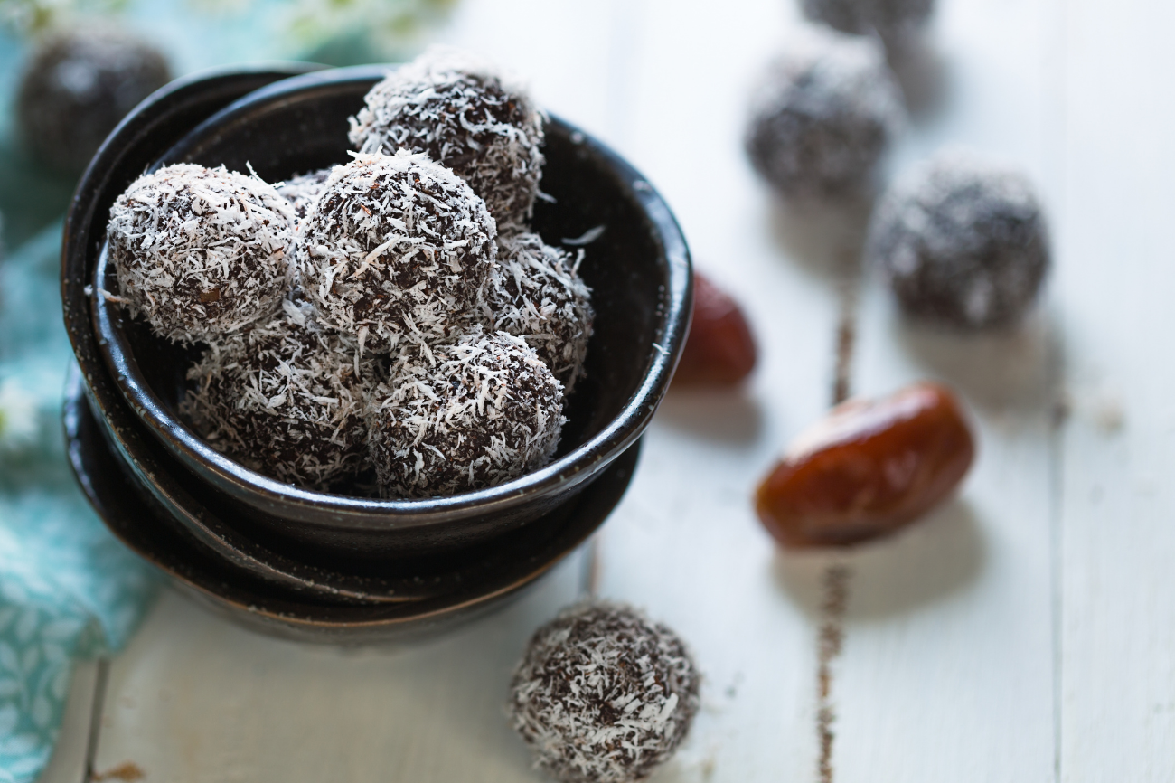 Cocoa & coconut adaptogenic power balls
