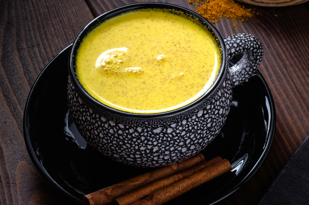 HANAH golden milk with HANAH ONE, Ashwagandha and Coffee Boost