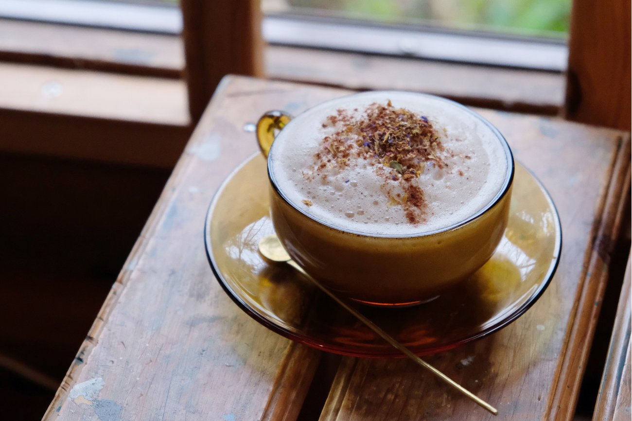 Otto Flores' bullet chai latte